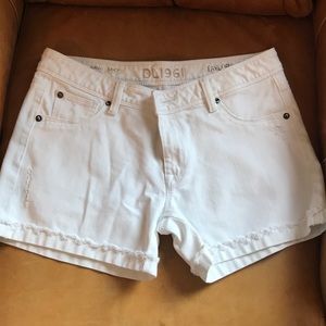 White Jean, Ann Taylor short
